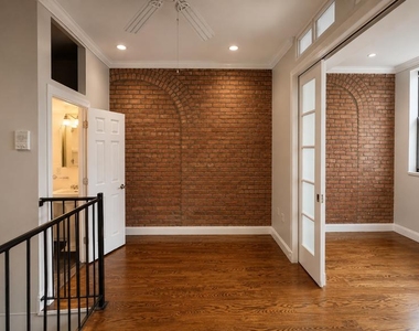 West 11 & Hudson Street - Photo Thumbnail 2