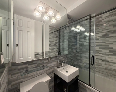 West 11 & Hudson Street - Photo Thumbnail 1