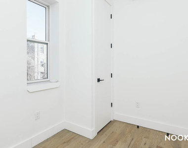 1534 Putnam Ave - Photo Thumbnail 14