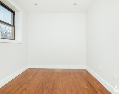 1350 Myrtle Ave - Photo Thumbnail 3