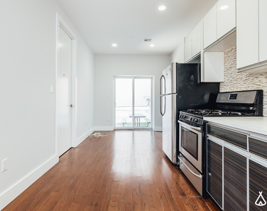 1350 Myrtle Ave - Photo Thumbnail 11