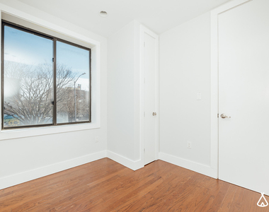 1350 Myrtle Ave - Photo Thumbnail 4