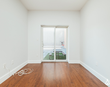 1350 Myrtle Ave - Photo Thumbnail 2