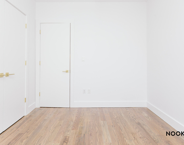 484 Gates Ave - Photo Thumbnail 5