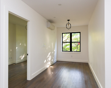 826 St Johns Pl - Photo Thumbnail 2