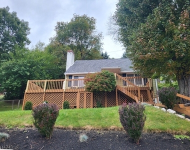 69 Birch Pkwy - Photo Thumbnail 2