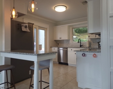 69 Birch Pkwy - Photo Thumbnail 15