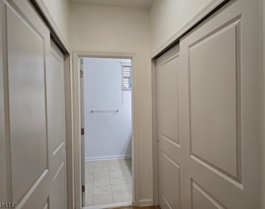 605 Lopez Ln - Photo Thumbnail 9