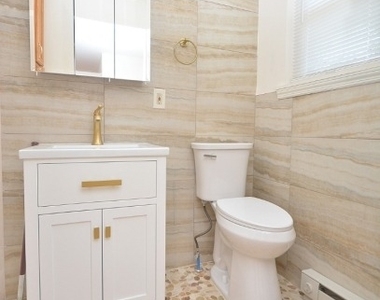 765 W 7th St - Photo Thumbnail 11