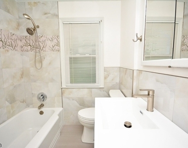 765 W 7th St - Photo Thumbnail 6