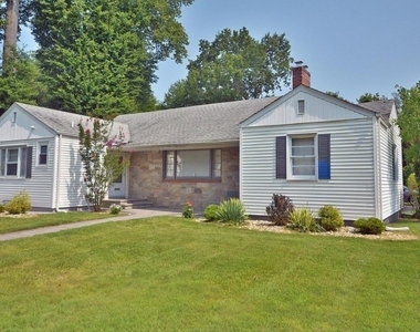 765 W 7th St - Photo Thumbnail 1