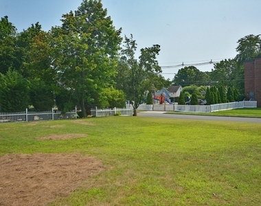 765 W 7th St - Photo Thumbnail 19