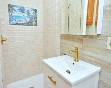 765 W 7th St - Photo Thumbnail 12