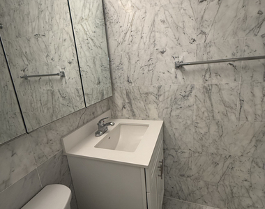 200 East 71st Street - Photo Thumbnail 3
