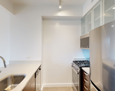 808 Columbus Ave - Photo Thumbnail 1