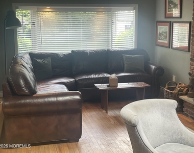 1010 Berkeley Avenue - Photo Thumbnail 4