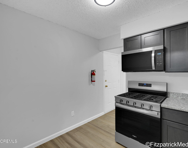 93 Diane Drive - Photo Thumbnail 8