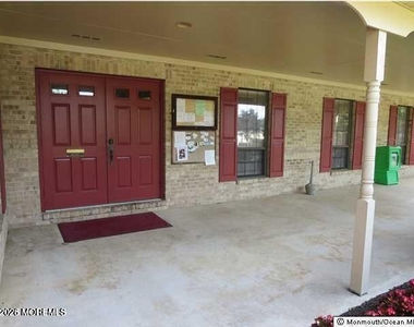 113 Dundee Court - Photo Thumbnail 9