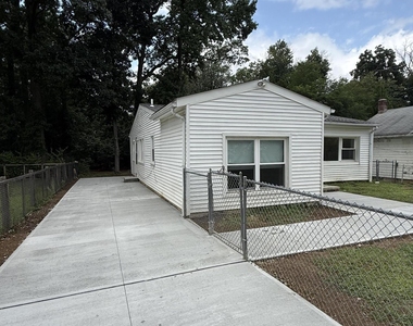 33 Weaverville Road - Photo Thumbnail 11