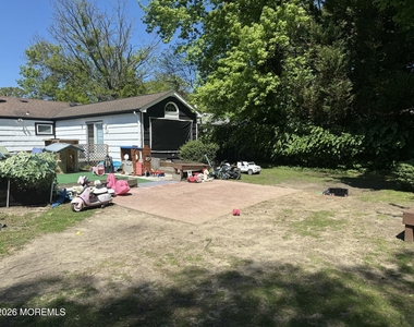 500 Freehold Street - Photo Thumbnail 14