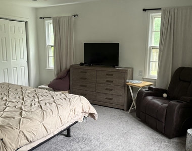 500 Freehold Street - Photo Thumbnail 2