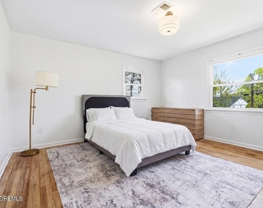 600 N Edgemere Drive - Photo Thumbnail 32