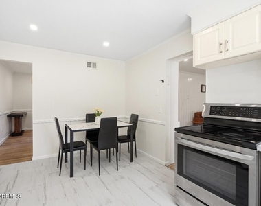 600 N Edgemere Drive - Photo Thumbnail 20
