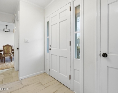 600 N Edgemere Drive - Photo Thumbnail 10