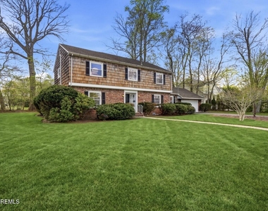 600 N Edgemere Drive - Photo Thumbnail 9