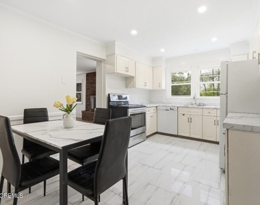 600 N Edgemere Drive - Photo Thumbnail 22