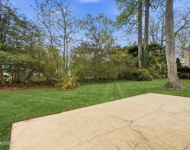 600 N Edgemere Drive - Photo Thumbnail 44