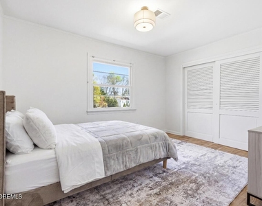 600 N Edgemere Drive - Photo Thumbnail 31