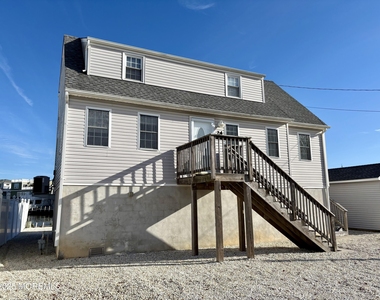 24 Richard Drive - Photo Thumbnail 1