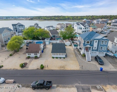 124 Mathis Drive - Photo Thumbnail 29