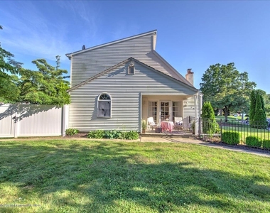 24 Mount Drive - Photo Thumbnail 2