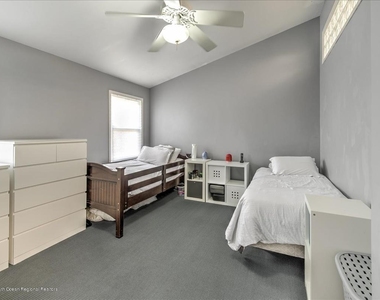 24 Mount Drive - Photo Thumbnail 16