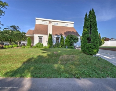 24 Mount Drive - Photo Thumbnail 1