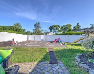24 Mount Drive - Photo Thumbnail 19