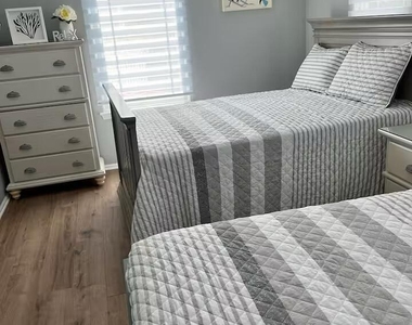 220 Catherine Lane - Photo Thumbnail 17