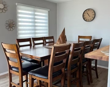 220 Catherine Lane - Photo Thumbnail 7