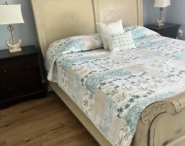 220 Catherine Lane - Photo Thumbnail 8