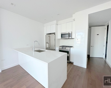 West 36 Street - Photo Thumbnail 5