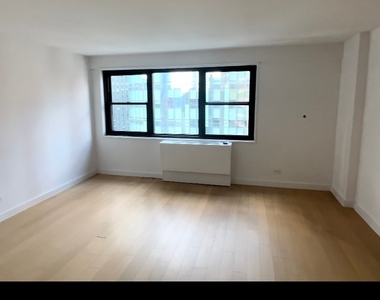 East 39th Street - Photo Thumbnail 1
