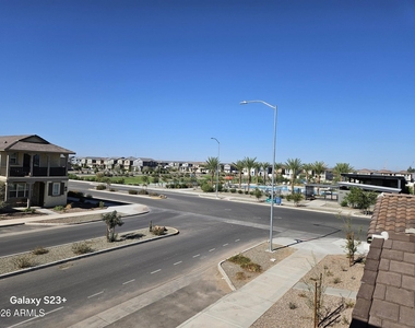 8254 E Prairie Avenue - Photo Thumbnail 21