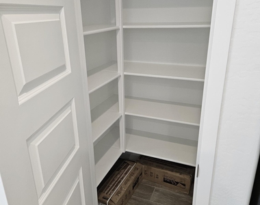 8254 E Prairie Avenue - Photo Thumbnail 8