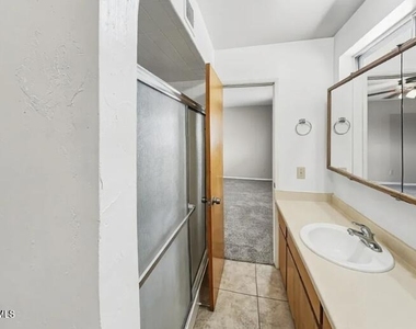 12801 N 112th Avenue - Photo Thumbnail 6