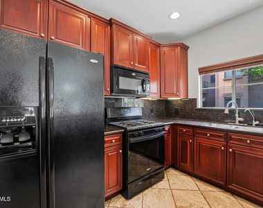 5350 E Deer Valley Drive - Photo Thumbnail 8