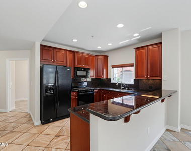 5350 E Deer Valley Drive - Photo Thumbnail 11