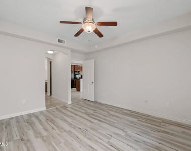 5350 E Deer Valley Drive - Photo Thumbnail 20