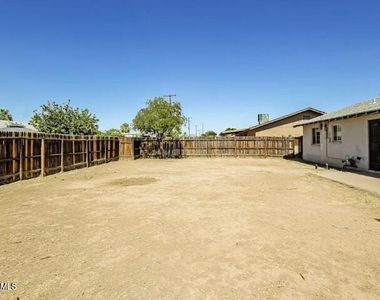 3808 W Glendale Avenue - Photo Thumbnail 6